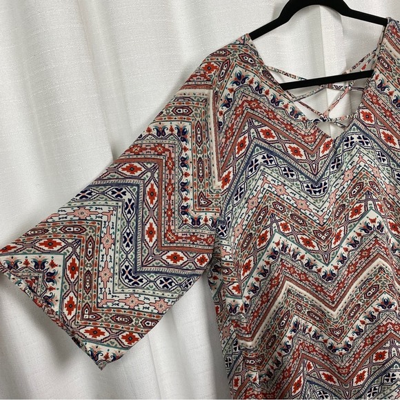 Torrid Multicolor Geometric Blouse - Picture 5 of 12
